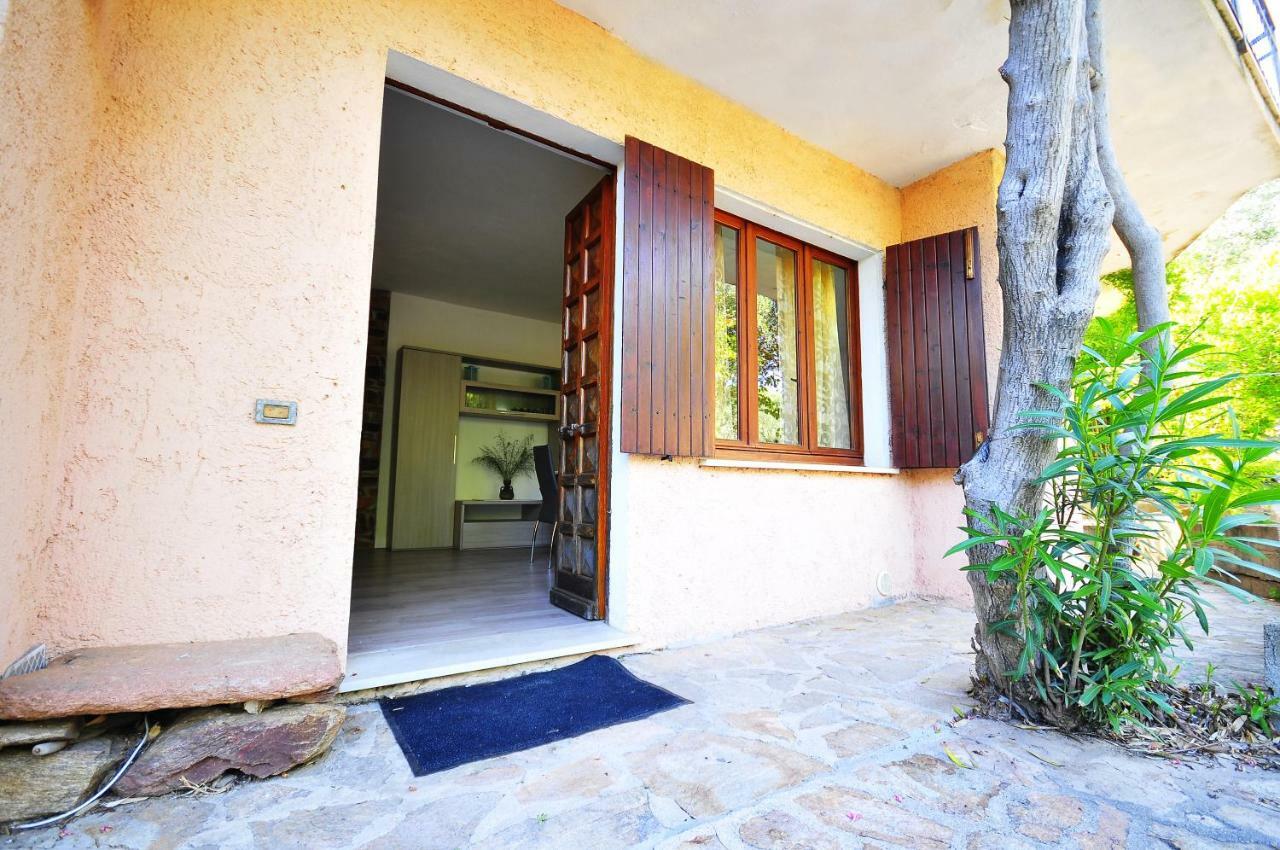 Residenza I Melograni Villa Porto Ottiolu Exteriör bild