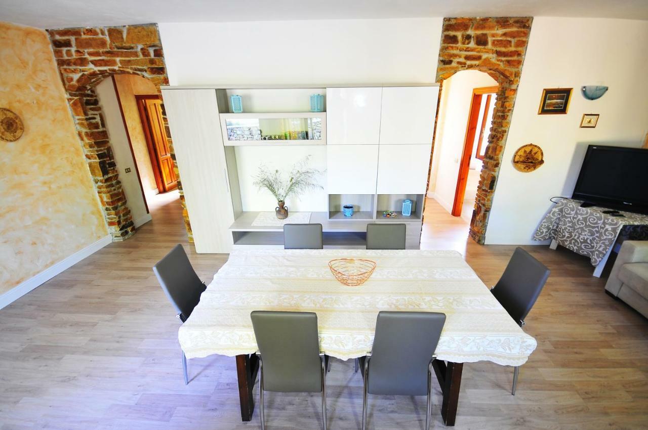 Residenza I Melograni Villa Porto Ottiolu Exteriör bild