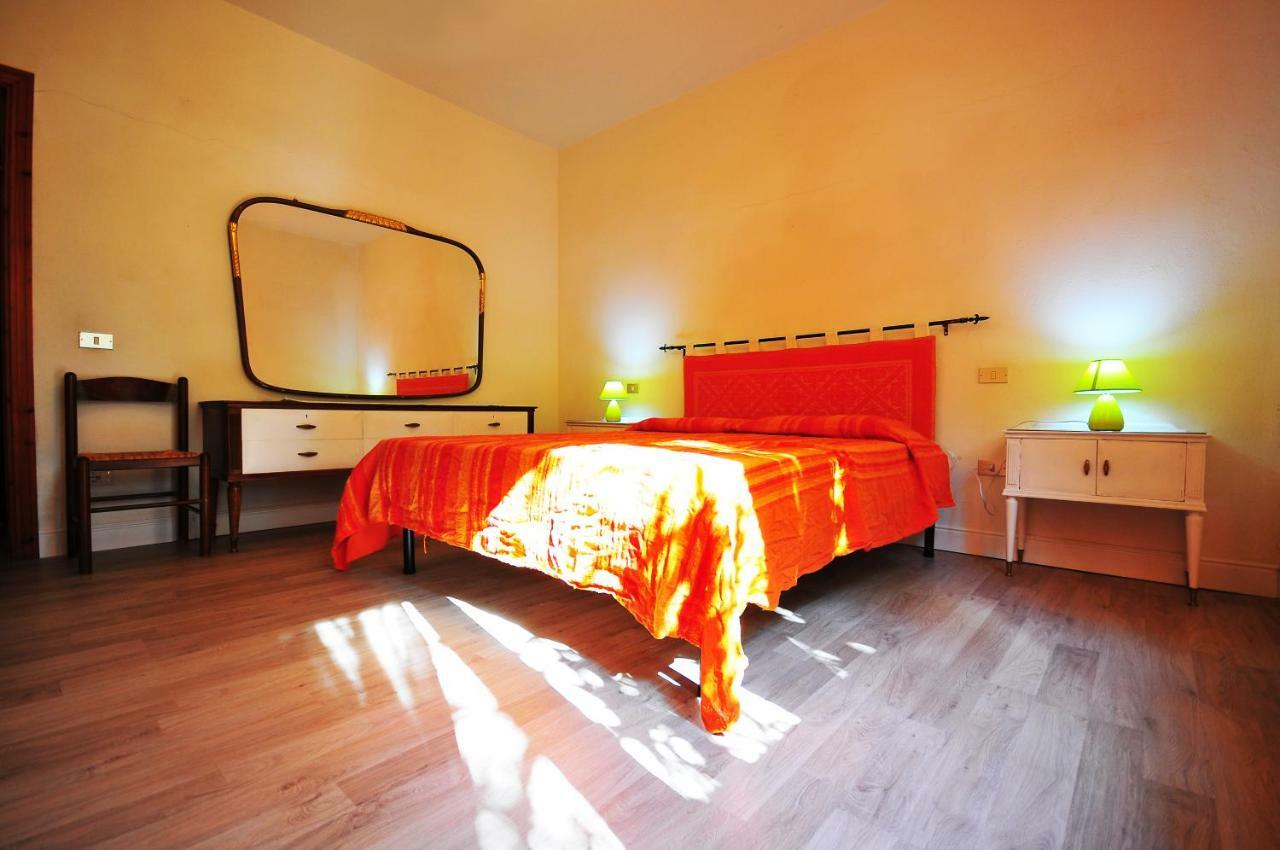 Residenza I Melograni Villa Porto Ottiolu Exteriör bild